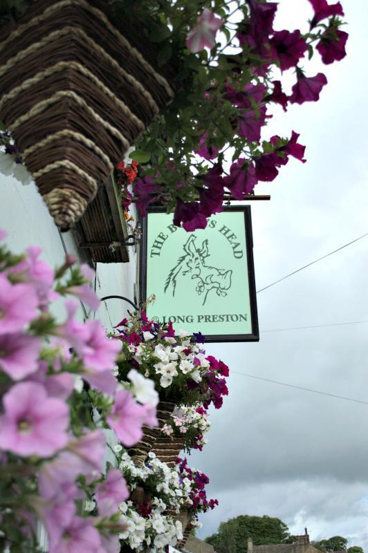 The Boars Head Hotel Long Preston Buitenkant foto